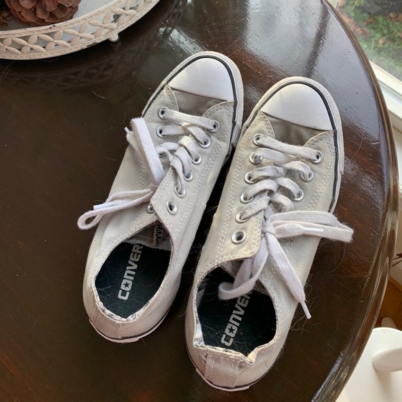 Converse - Picture 1 of 8